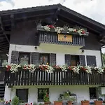 根兹内拉住宿加早餐旅馆 Perarolo di Cadore