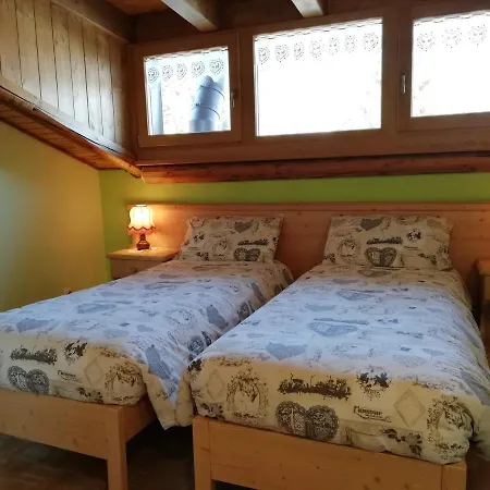 ベッド・アンド・ブレックファスト La Genzianella